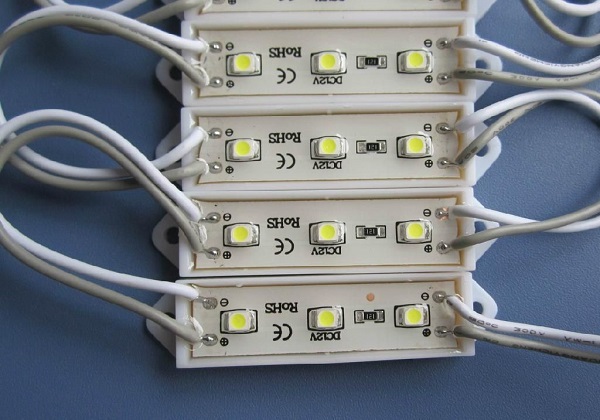 LED模組一般用什么膠水？